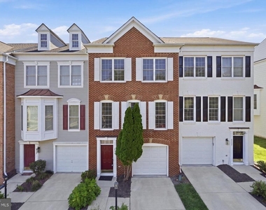2524 Terra Cotta Circle - Photo Thumbnail 2