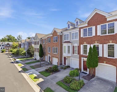 2524 Terra Cotta Circle - Photo Thumbnail 3