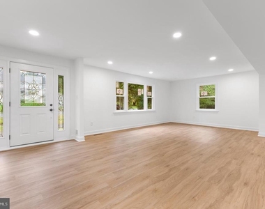 4408 Banff Street - Photo Thumbnail 2