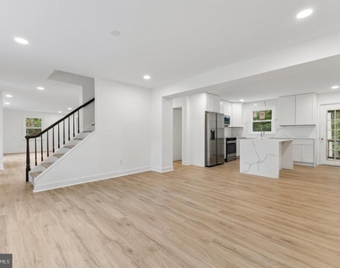 4408 Banff Street - Photo Thumbnail 12