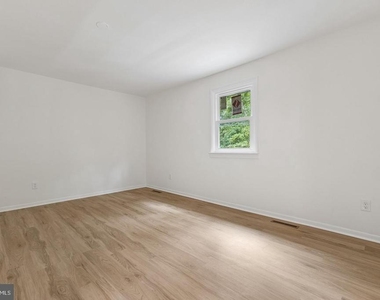 4408 Banff Street - Photo Thumbnail 20
