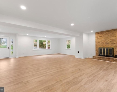 4408 Banff Street - Photo Thumbnail 6