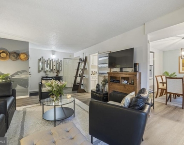 11815 Breton Court - Photo Thumbnail 4