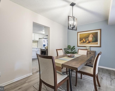11815 Breton Court - Photo Thumbnail 16