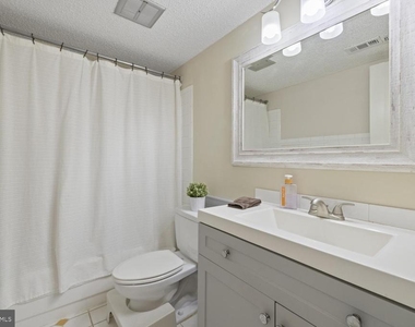 11815 Breton Court - Photo Thumbnail 9
