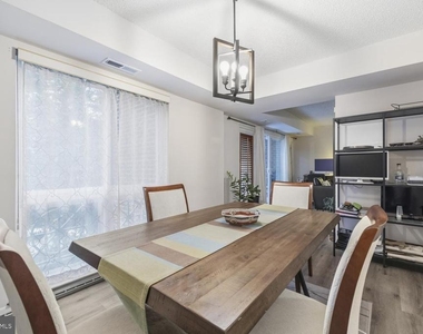 11815 Breton Court - Photo Thumbnail 17