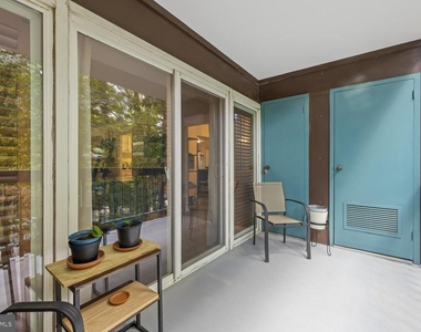 11815 Breton Court - Photo Thumbnail 19
