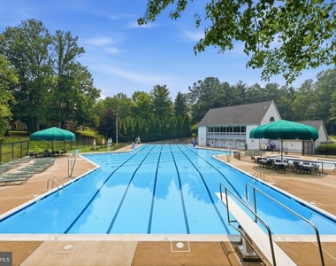 5906 Bridgetown Court - Photo Thumbnail 32