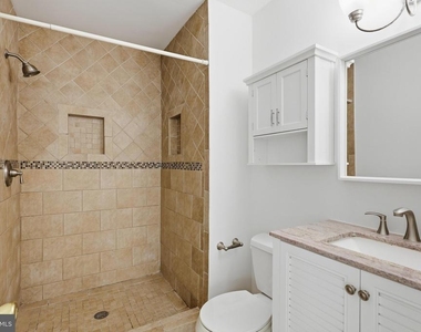 5906 Bridgetown Court - Photo Thumbnail 18
