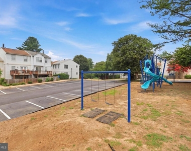 5906 Bridgetown Court - Photo Thumbnail 30