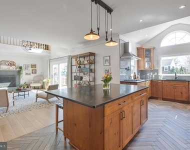6923 Confederate Ridge Lane - Photo Thumbnail 11