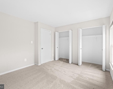 8483 Laurel Oak Drive - Photo Thumbnail 11