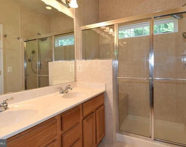 7810 Locust Leaf Lane - Photo Thumbnail 31