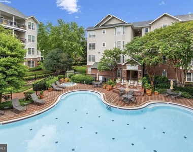 1521 Spring Gate Drive - Photo Thumbnail 28