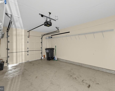 7427 Salford Court - Photo Thumbnail 21