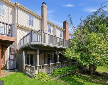 7427 Salford Court - Photo Thumbnail 22