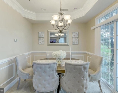 7131 Huntley Creek Place - Photo Thumbnail 12