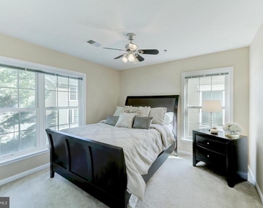 7131 Huntley Creek Place - Photo Thumbnail 19