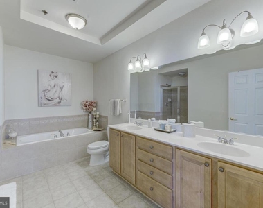7131 Huntley Creek Place - Photo Thumbnail 23