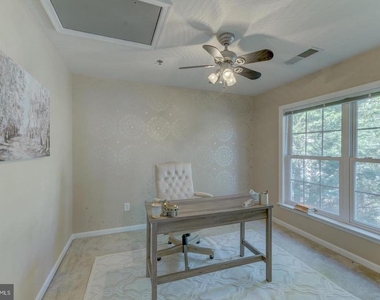 7131 Huntley Creek Place - Photo Thumbnail 21