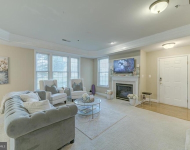 7131 Huntley Creek Place - Photo Thumbnail 4