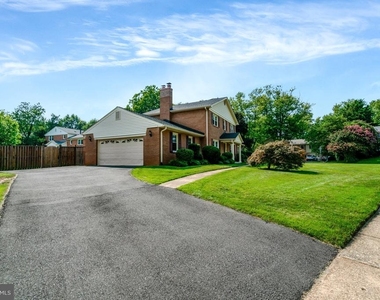 1363 Macbeth Street - Photo Thumbnail 34