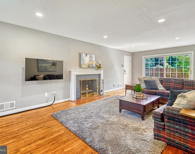 1363 Macbeth Street - Photo Thumbnail 11