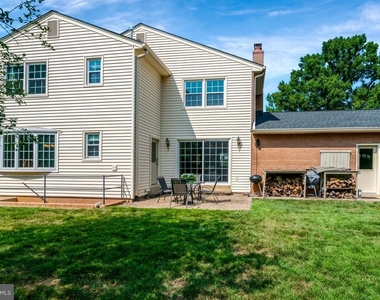 1363 Macbeth Street - Photo Thumbnail 12