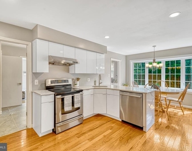 1363 Macbeth Street - Photo Thumbnail 2