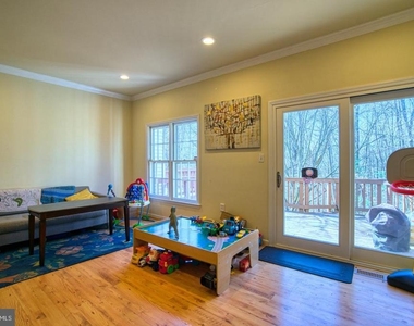 6137 Summer Park Lane - Photo Thumbnail 4