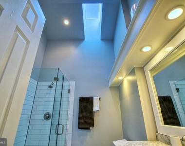 6137 Summer Park Lane - Photo Thumbnail 8