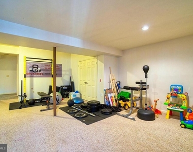 6137 Summer Park Lane - Photo Thumbnail 14