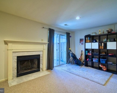 6137 Summer Park Lane - Photo Thumbnail 15