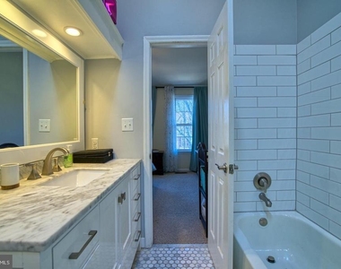 6137 Summer Park Lane - Photo Thumbnail 9