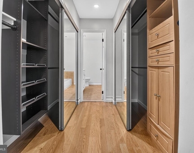 6143 Poburn Landing Court - Photo Thumbnail 23