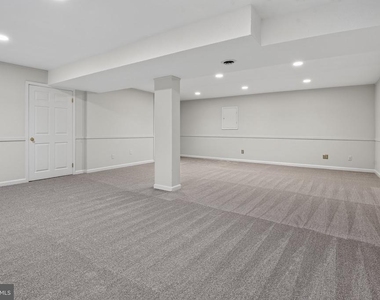 6143 Poburn Landing Court - Photo Thumbnail 37