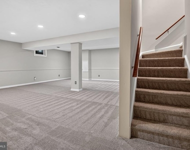 6143 Poburn Landing Court - Photo Thumbnail 34