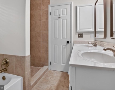 6143 Poburn Landing Court - Photo Thumbnail 25