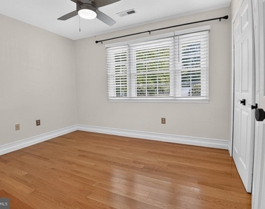 6143 Poburn Landing Court - Photo Thumbnail 28