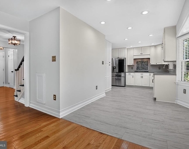 6143 Poburn Landing Court - Photo Thumbnail 11