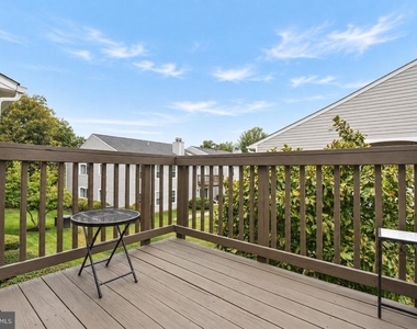 7819 Harrowgate Circle - Photo Thumbnail 4