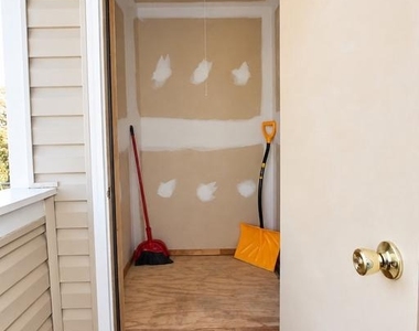 7819 Harrowgate Circle - Photo Thumbnail 23