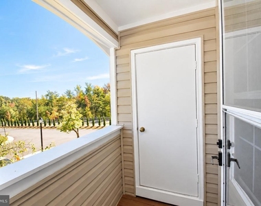 7819 Harrowgate Circle - Photo Thumbnail 22