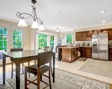 6307 Crooked Oak Lane - Photo Thumbnail 8