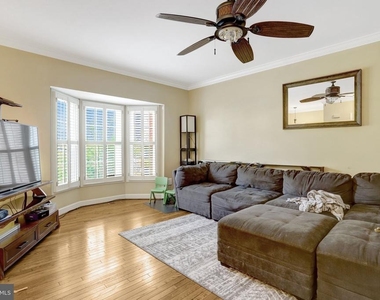 6307 Crooked Oak Lane - Photo Thumbnail 4