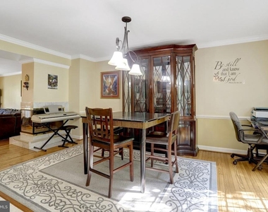 6307 Crooked Oak Lane - Photo Thumbnail 11