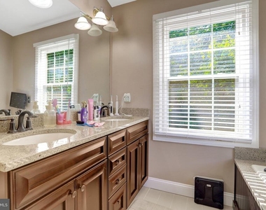 6307 Crooked Oak Lane - Photo Thumbnail 28