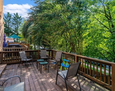 6307 Crooked Oak Lane - Photo Thumbnail 16