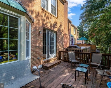 6307 Crooked Oak Lane - Photo Thumbnail 17