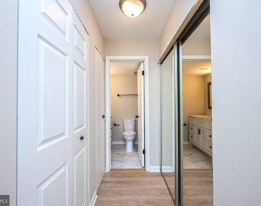 5908 Cove Landing Road - Photo Thumbnail 17
